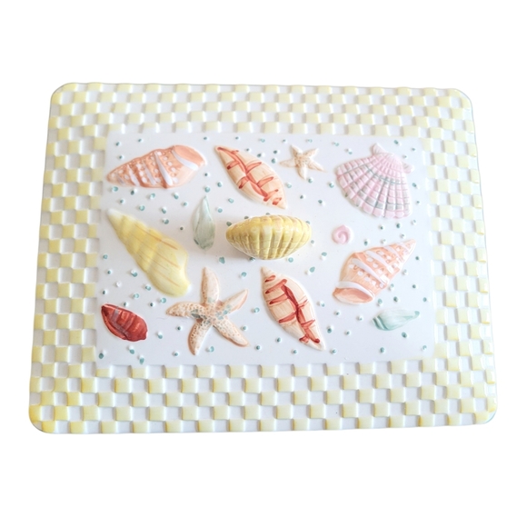 Temp-tations Summer Shells 2 Qt Covered Casserole Dish w Lid Oven Safe - Picture 2 of 11